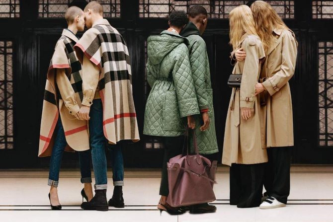 модная одежда Burberry