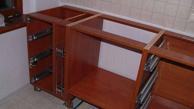 Все о сборе и установке кухни