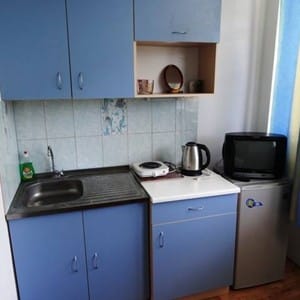 Можно ли поставить телевизор на холодильное устройство