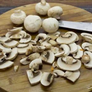 Как сохранить шампиньоны свежими в сыром виде, чтобы они не потемнели