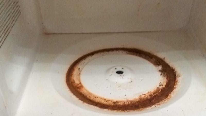 Чем можно покрасить микроволновую печь внутри, если она ржавеет