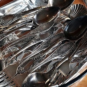Как чистить посуду из мельхиора в домашних условиях