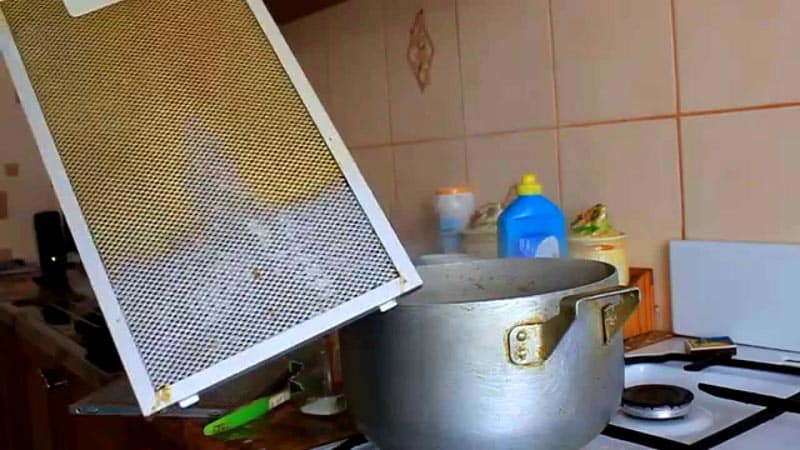Как очистить вытяжку на кухне от жира в домашних условиях