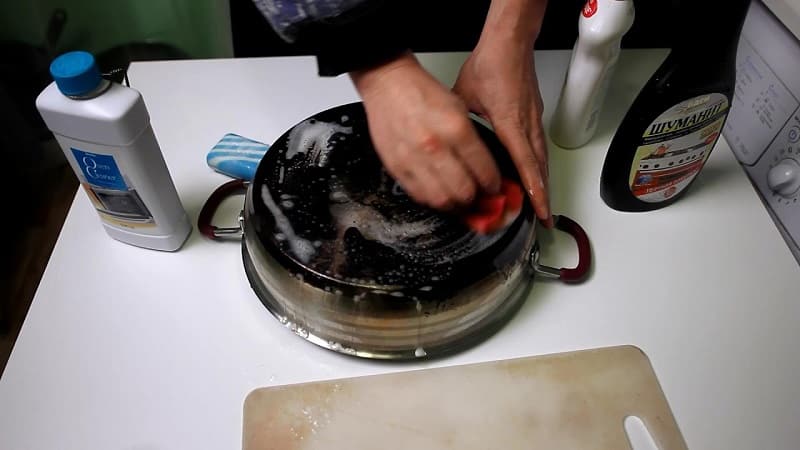 Как почистить сковородки от застарелой гари