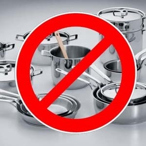 Какую посуду можно использовать в микроволновой печи