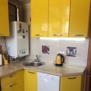 О дизайне маленькой кухни в хрущевке с газовой колонкой