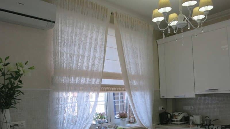 Подбираем римские шторы на кухню
