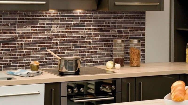 Все о декоративной плитке под кирпич для кухни