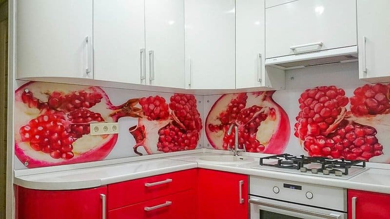 Все о кухонных фартуках с фотопечатью