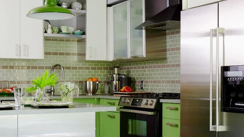 Всё о зеленом кухонном гарнитуре и цвете стен